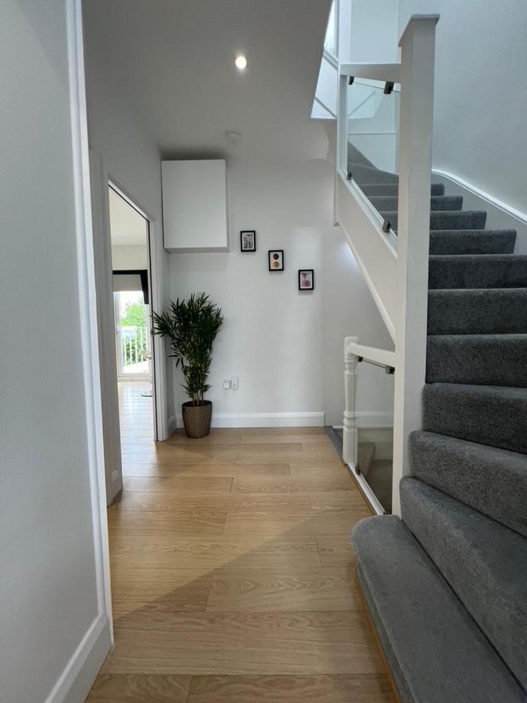 Zenobia London Luxury Apartments Финчли Экстерьер фото