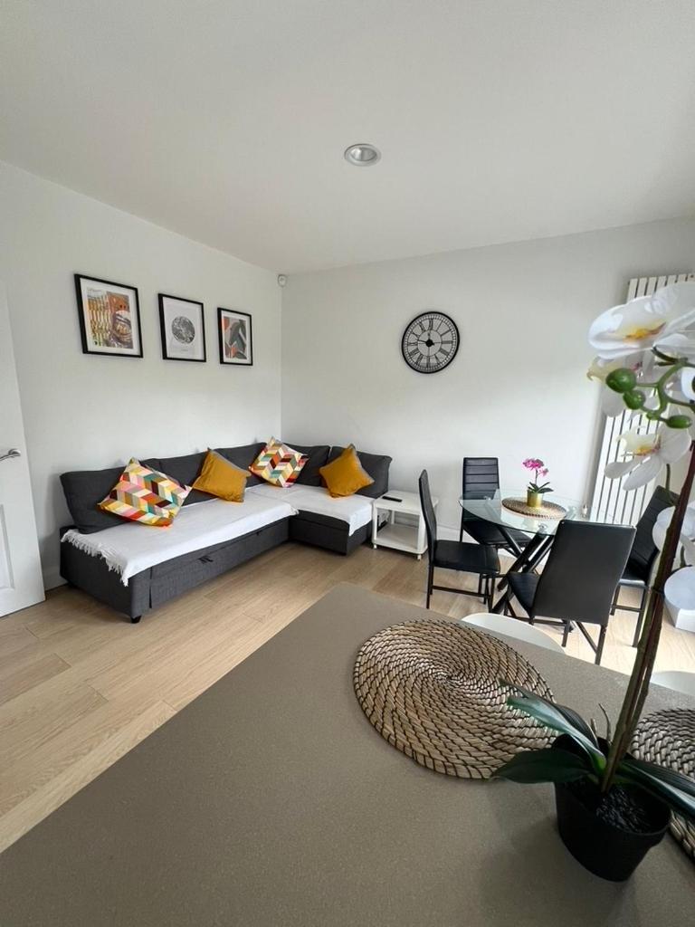 Zenobia London Luxury Apartments Финчли Экстерьер фото